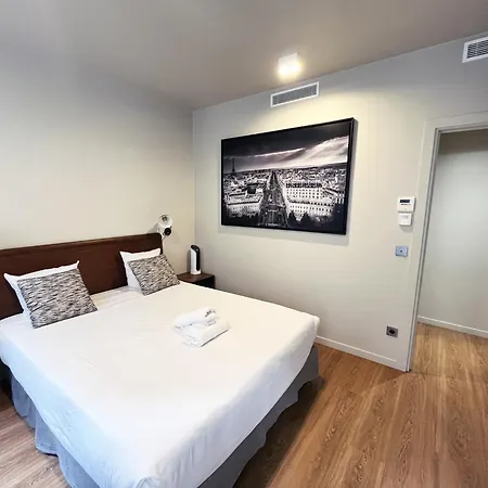 Urban Flat 78 - 3 Bedroom Republique Appartamento *