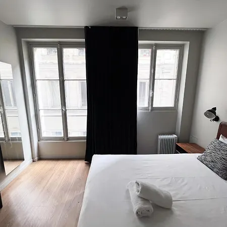 Urban Flat 78 - 3 Bedroom Republique פריז