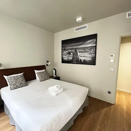 Urban Flat 78 - 3 Bedroom Republique דירה *