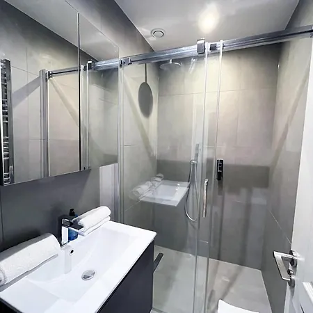 דירה Urban Flat 78 - 3 Bedroom Republique פריז
