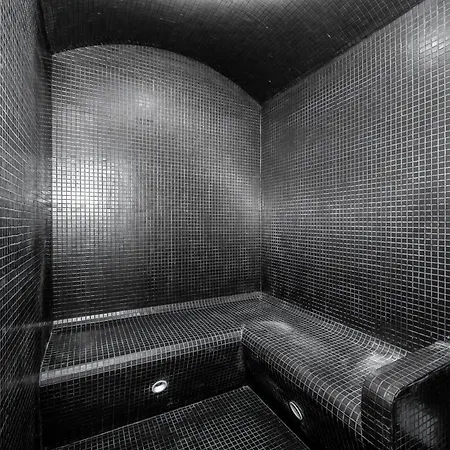 Urban Flat 78 - 3 Bedroom Republique