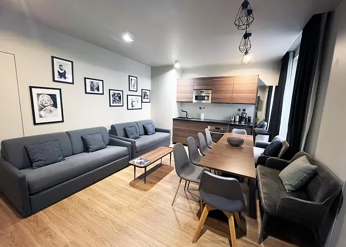 Urban Flat 78 - 3 Bedroom Republique Daire Paris