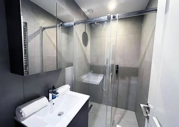 Daire Urban Flat 78 - 3 Bedroom Republique *