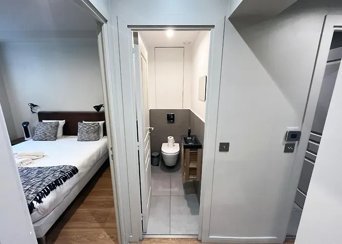Urban Flat 78 - 3 Bedroom Republique Daire Paris