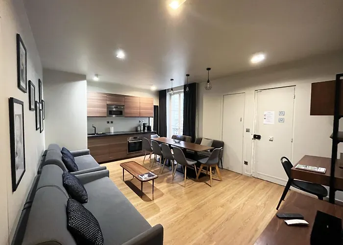 דירה Urban Flat 78 - 3 Bedroom Republique פריז