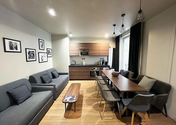 Urban Flat 78 - 3 Bedroom Republique דירה פריז