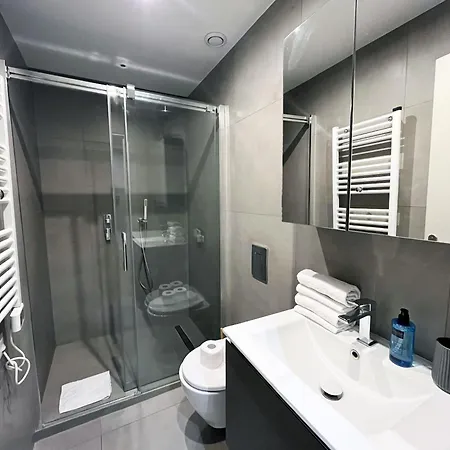 Urban Flat 78 - 3 Bedroom Republique * Paris