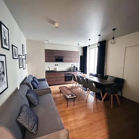 Apartment Urban Flat 78 - 3 Bedroom Republique *